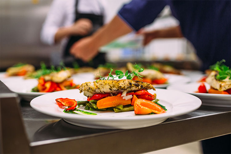 dining thumbnail 1